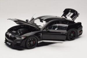 Ford Mustang Shelby GT500 S550 Schwarz IXO 1:18 U18RDC002-FO Metall — Bild 2 von 8