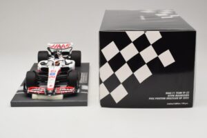 Haas VF-22 K. Magnussen Pole Position Brazilian GP 2022 Minichamps 1:18 117222120 Resin — Bild 6 von 7