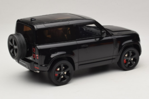 Land Rover Defender 90 L663 P400 X-Dynamic HSE Santorini Black GT Spirit 1:18 GT992 Resin — Bild 2 von 6