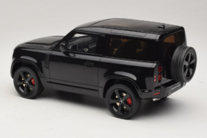 Land Rover Defender 90 L663 P400 X-Dynamic HSE Santorini Black GT Spirit 1:18 GT992 Resin — Bild 5 von 6