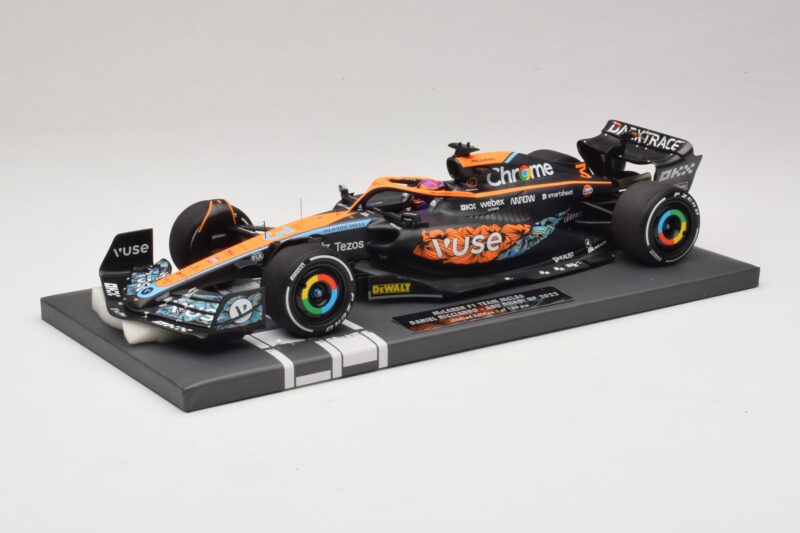 McLaren MCL36 #3 D. Ricciardo Abu Dhabi GP 2022 Minichamps 1:18 537224003 Resin