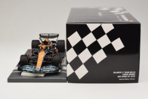 McLaren MCL36 #4 L. Norris Abu Dhabi GP 2022 Minichamps 1:18 537224004 Resin — Bild 7 von 7