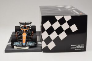 McLaren MCL36 O. Piastri Abu Dhabi Test 2022 Minichamps 1:18 537221828 Resin — Bild 6 von 7