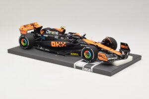 McLaren MCL60 #4 L. Norris 2nd Place Singapore GP 2023 Minichamps 1:18 537233404 Resin — Bild 4 von 7