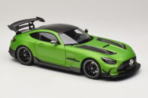 Mercedes AMG GT Black Series C190 Matt Green Metallic Minichamps 1:18 110032022 Metall — Bild 6 von 8