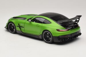 Mercedes AMG GT Black Series C190 Matt Green Metallic Minichamps 1:18 110032022 Metall — Bild 7 von 8
