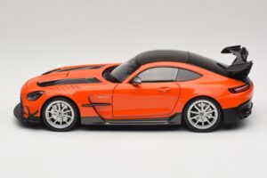 Mercedes AMG GT Black Series C190 Orange mit Silbernen Felgen Minichamps 1:18 110032024 Metall — Bild 4 von 8