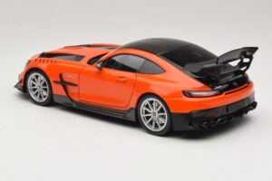 Mercedes AMG GT Black Series C190 Orange mit Silbernen Felgen Minichamps 1:18 110032024 Metall — Bild 7 von 8