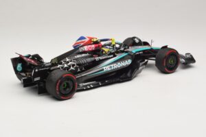 Mercedes AMG Petronas W15 E Performance L. Hamilton Winner British GP 2024 Minichamps 1:18 110241244 Resin — Bild 2 von 7