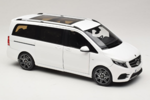 Mercedes V-Class W447 AMG Line Weiß Norev 1:18 183876 Metall — Bild 6 von 8