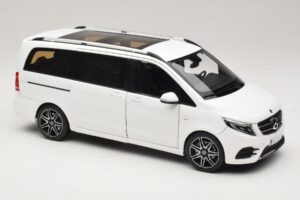 Mercedes V-Class W447 AMG Line Weiß Norev 1:18 183876 Metall — Bild 6 von 8