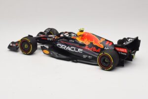 Oracle Red Bull Racing RB18 S. Perez Winner Monaco GP 2022 Minichamps 1:18 110220711 Resin — Bild 5 von 7