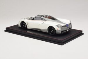 Pagani Huayra Luminous Green AB 1:18 REMC041 Resin — Bild 5 von 7
