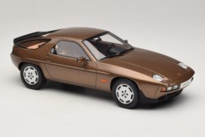 Porsche 928 S Tobacco Metallic GT Spirit 1:18 GT1005 Resin — Bild 4 von 6
