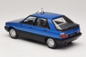 Renault 11 GTL Taxi James Bond MCG 1:18 MCG18833 Metall — Bild 5 von 6