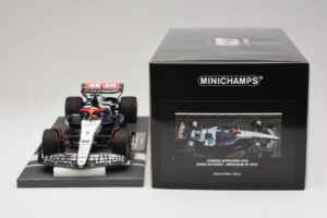 Scuderia AlphaTauri AT04 D. Ricciardo Hungarian GP 2023 Minichamps 1:18 117231203 Resin — Bild 6 von 7