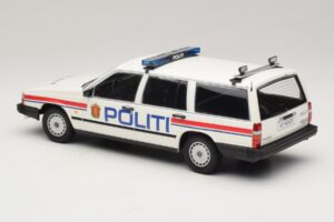 Volvo 740 GL Kombi Politi Norway Minichamps 1:18 155171796 Metall — Bild 5 von 6