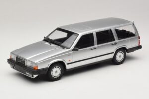 Volvo 740 GL Kombi Silber Minichamps 1:18 155171770 Metall