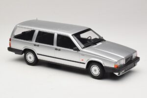 Volvo 740 GL Kombi Silber Minichamps 1:18 155171770 Metall — Bild 4 von 6