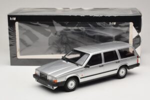 Volvo 740 GL Kombi Silber Minichamps 1:18 155171770 Metall — Bild 6 von 6