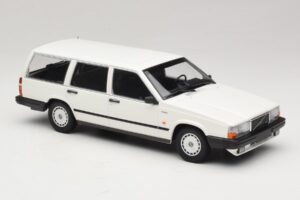 Volvo 740 GL Kombi Weiß Minichamps 1:18 155171772 Metall — Bild 4 von 6