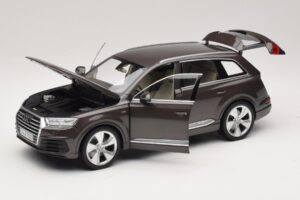 Audi Q7 4M Argus Brown Minichamps 1:18 5011407615 Metall — Bild 2 von 8