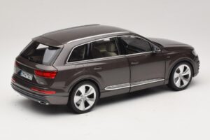 Audi Q7 4M Argus Brown Minichamps 1:18 5011407615 Metall — Bild 3 von 8