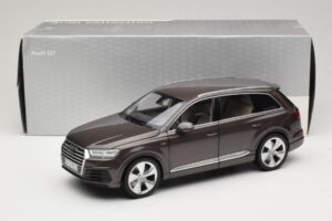 Audi Q7 4M Argus Brown Minichamps 1:18 5011407615 Metall — Bild 8 von 8