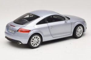 Audi TT 8N Silverblue Metallic Minichamps 1:18 100015020 Metall — Bild 3 von 8