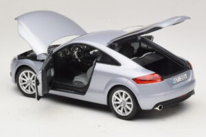 Audi TT 8N Silverblue Metallic Minichamps 1:18 100015020 Metall — Bild 5 von 8