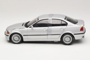 BMW 3-Series E46 6-Cylinder Silber UT Models 1:18 20512 Metall — Bild 3 von 6