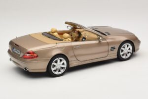 Mercedes SL500 R230 Travertine Beige Norev 1:18 183843 Metall — Bild 3 von 9
