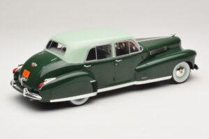 Cadillac Fleetwood Series 60 Special Grün MCG 1:18 MCG18657 Metall — Bild 2 von 6