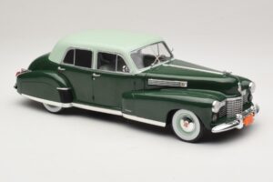 Cadillac Fleetwood Series 60 Special Grün MCG 1:18 MCG18657 Metall — Bild 4 von 6