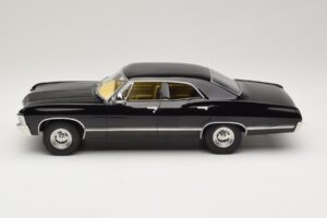 Chevrolet Impala Schwarz MCG 1:18 MCG181006 Metall — Bild 3 von 6