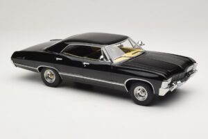 Chevrolet Impala Schwarz MCG 1:18 MCG181006 Metall — Bild 4 von 6
