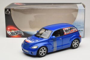 Chrysler PT Cruiser Lieferwagen Blau Hot Wheels 1:18 29616 Metall — Bild 7 von 7