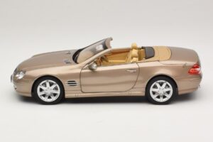 Mercedes SL500 R230 Travertine Beige Norev 1:18 183843 Metall — Bild 5 von 9
