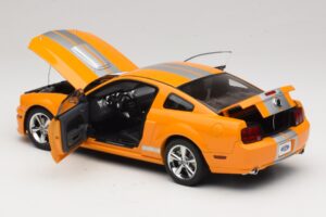 Ford Mustang GT S197 Grabber Orange Metallic AUTOart 1:18 73117-A1 Metall — Bild 5 von 8