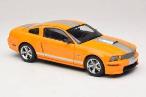 Ford Mustang GT S197 Grabber Orange Metallic AUTOart 1:18 73117-A1 Metall — Bild 6 von 8