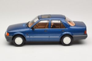 Ford Orion Mk2 1.6i Metallic Blue MCG 1:18 MCG18490 Metall — Bild 3 von 6