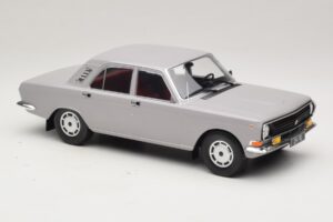 GAZ Volga GAZ-24-10 Grau MCG 1:18 MCG18016 Metall — Bild 4 von 6