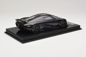 Koenigsegg Regera Schwarz Carbon-Paket FrontiArt 1:18 F079-179 Resin — Bild 2 von 7