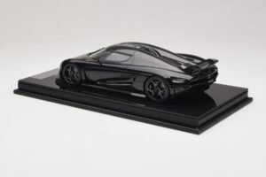 Koenigsegg Regera Schwarz Carbon-Paket FrontiArt 1:18 F079-179 Resin — Bild 5 von 7