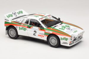 Lancia 037 #2 A. Bettega / M. Perissinot Rally San Marino 1984 Kyosho 1:18 08306F Metall — Bild 6 von 8
