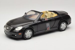 Lexus SC430 Cabriolet Schwarz Motormax 1:18 73119 Metall