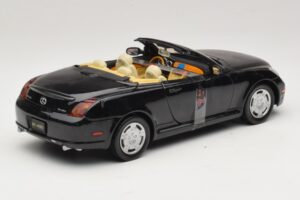 Lexus SC430 Cabriolet Schwarz Motormax 1:18 73119 Metall — Bild 2 von 6