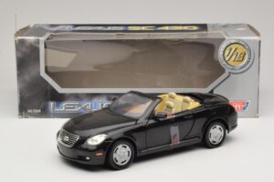 Lexus SC430 Cabriolet Schwarz Motormax 1:18 73119 Metall — Bild 6 von 6