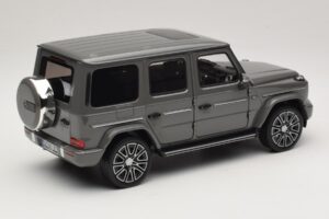 Mercedes G-Class W465 Classic Grey Norev 1:18 183035 Metall — Bild 2 von 6