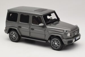 Mercedes G-Class W465 Classic Grey Norev 1:18 183035 Metall — Bild 4 von 6